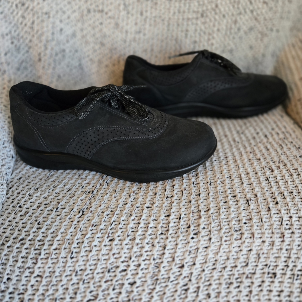 SAS Men's Black Lace-Up Oxfords